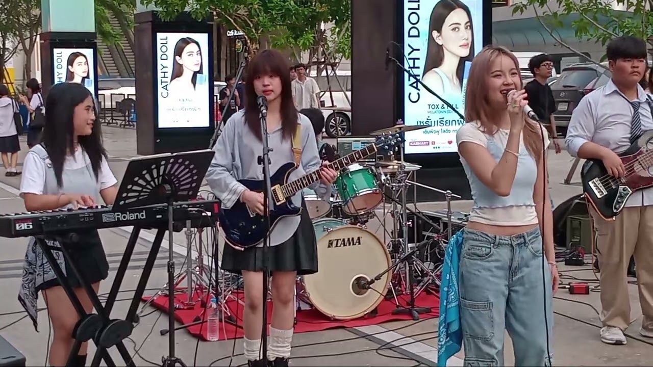 พวกน้องน่ารักมากเล่นเพื่อการกุศล#market feel band