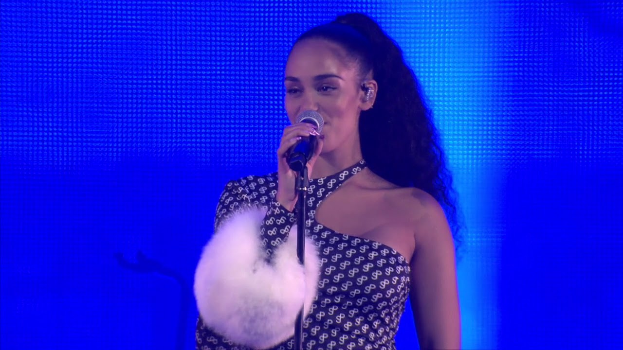 Jorja Smith &ndash; Blue Lights (Live at Roskilde Festival 2019)