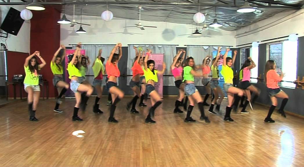 Coreografía de Starships de Nicki Minaj, versión Glee (Vista de frente) / TKM LIVE