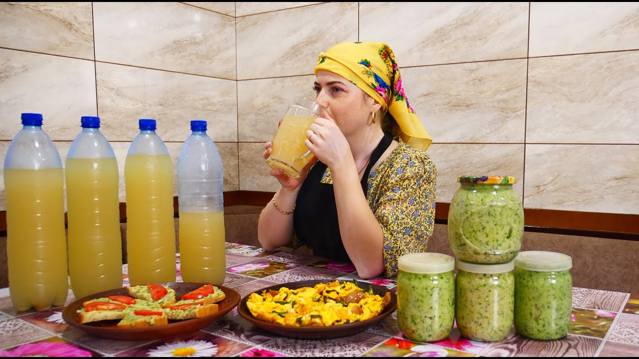 Приготувала смачну закуску з САЛА, ЧАСНИКОВІ СТРІЛКИ та КВАС! Смачна їжа в Українському СЕЛІ!