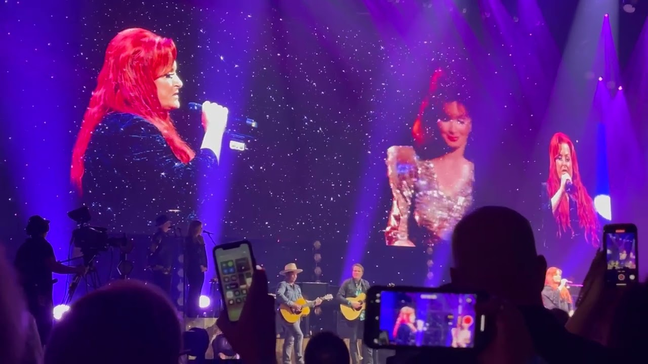 Wynonna Judd performs an emotional 