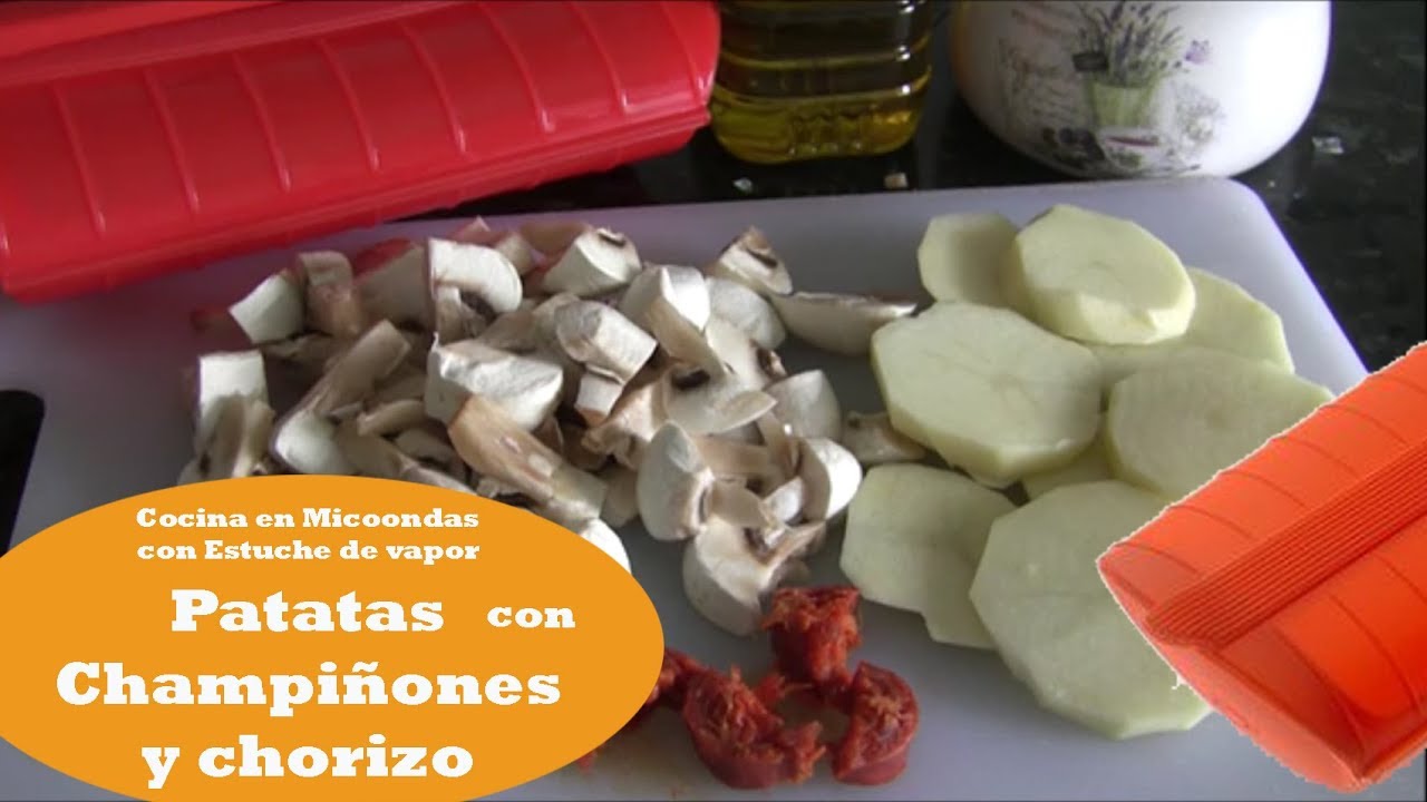 Patatas con champiñones y chorizo. Cocina en micoondas con estuche de vapor Lékué