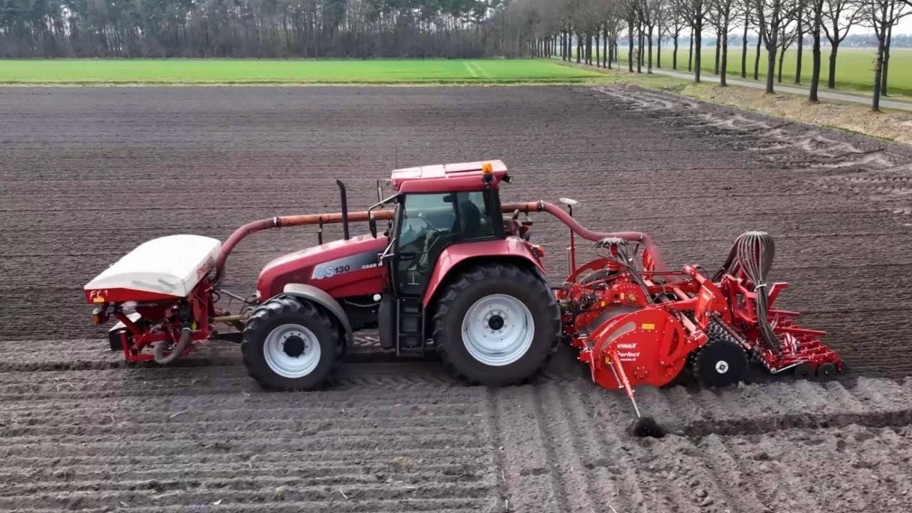 Farmax perfect II en Case CS130 spitten en zaaien tegelijk