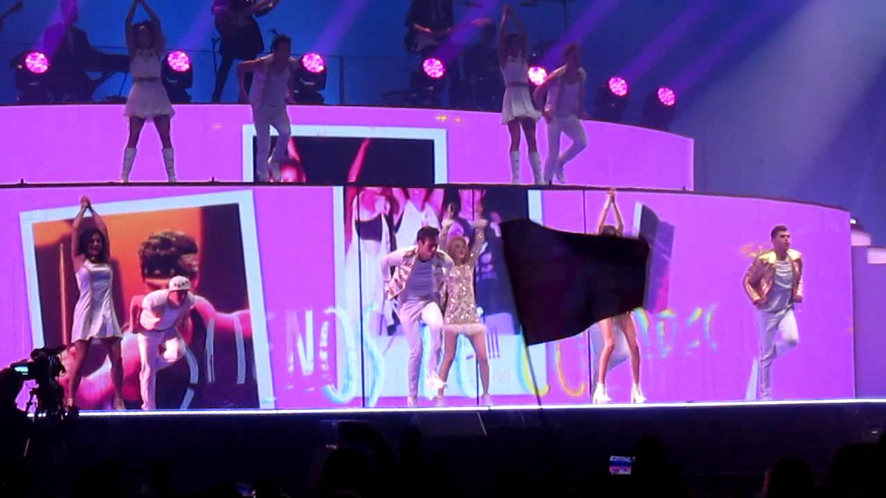 Ser mejores - Violetta Live Sevilla 17.1.2015