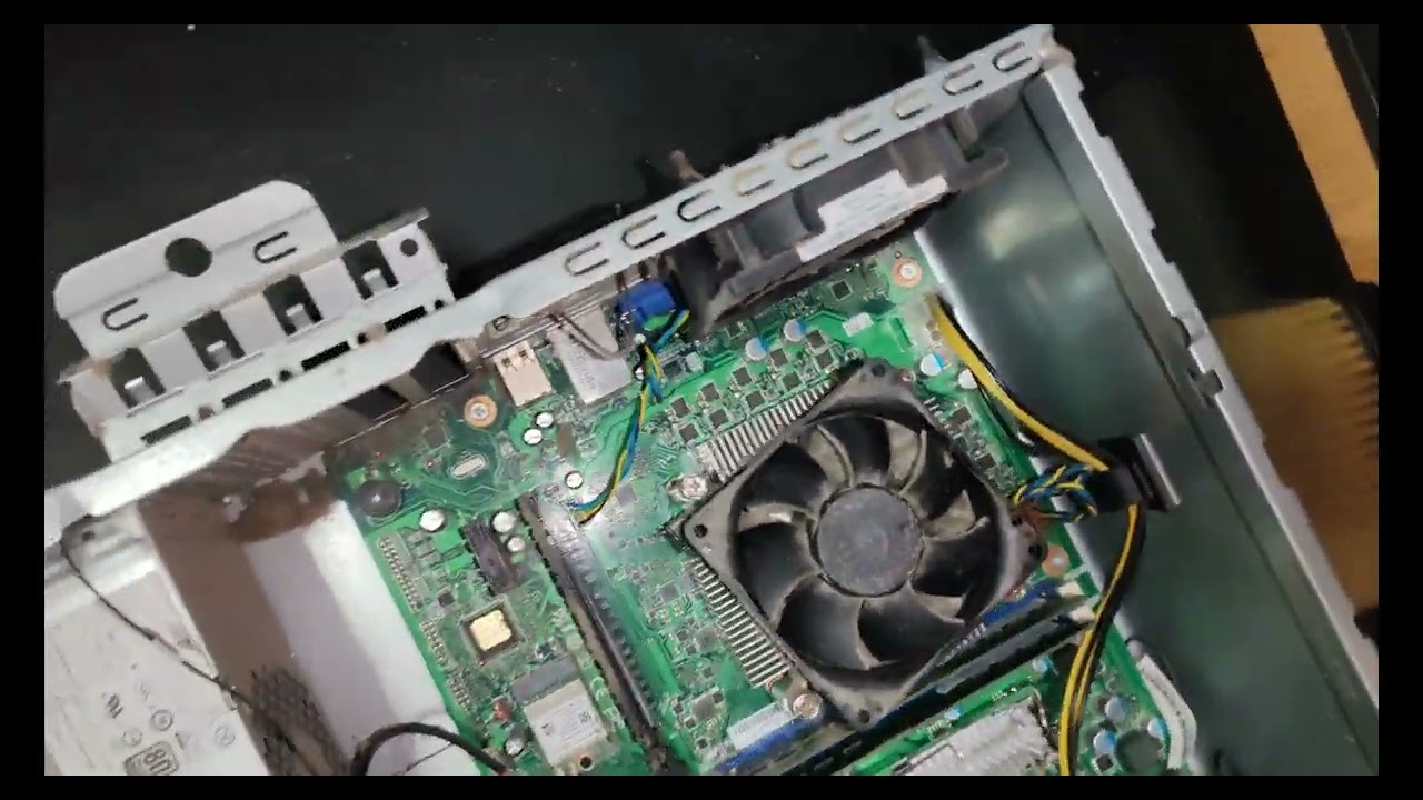 Brudasek Komputer Lenovo Lenovo IdeaCentre Gaming5 14IOB6 i5 10400F 16GB DDR4 2666 SSD512