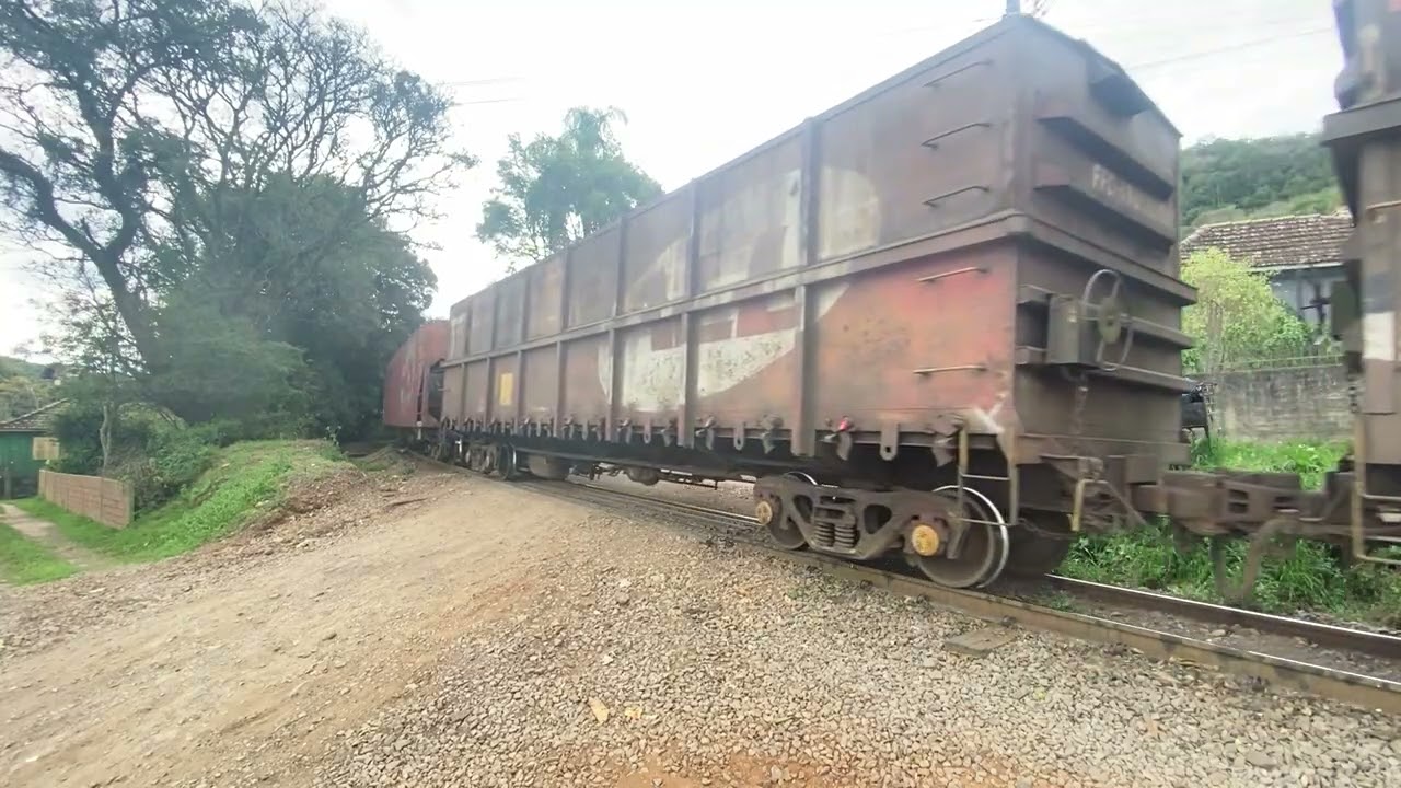 Trem Carregado #4630 Cruzando Santa Maria RS