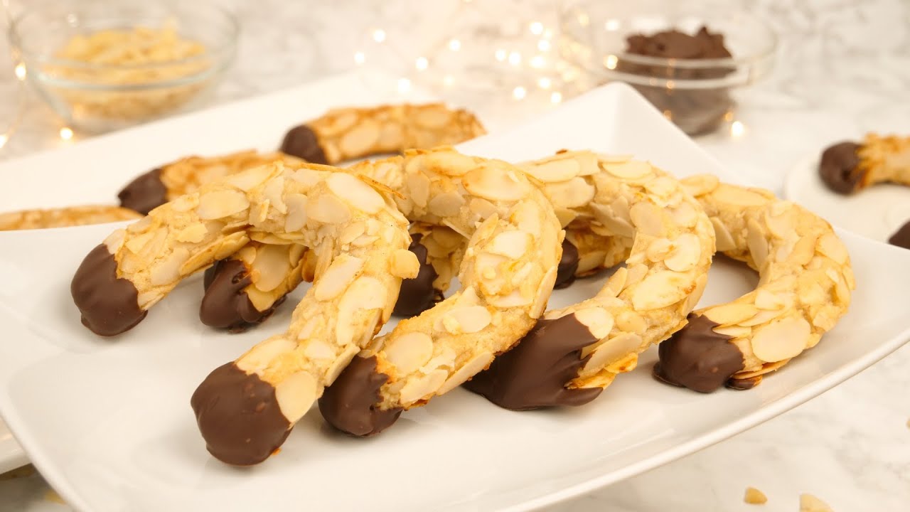 Mandelhörnchen mit Marzipan & Nougat