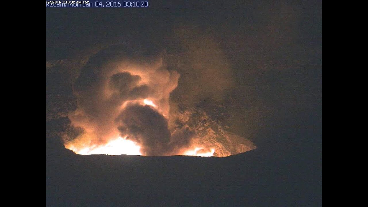 Rockfall triggers small explosive event in Halemaʻumaʻu lava lake