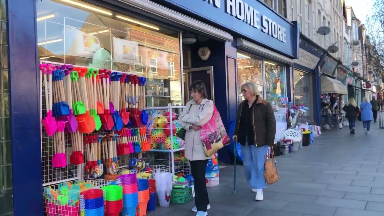 High street Frinton on sea musim semi Maret 2026