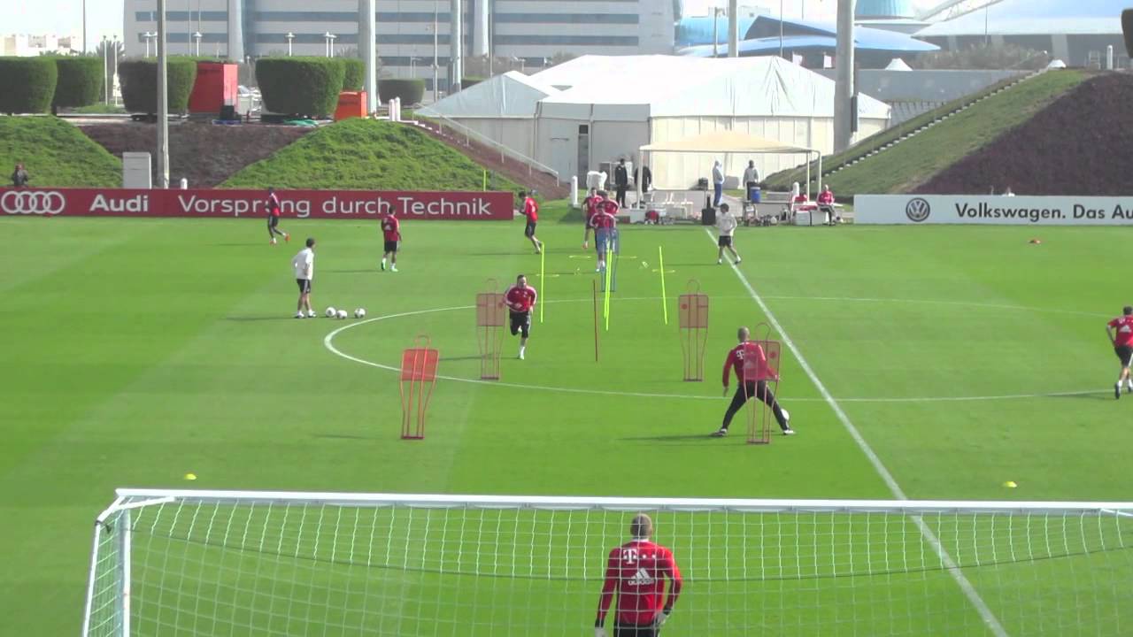 #fcbayern #teamtraining Doha #footballtraining #footballplayer #soccerplayer #soccertraining