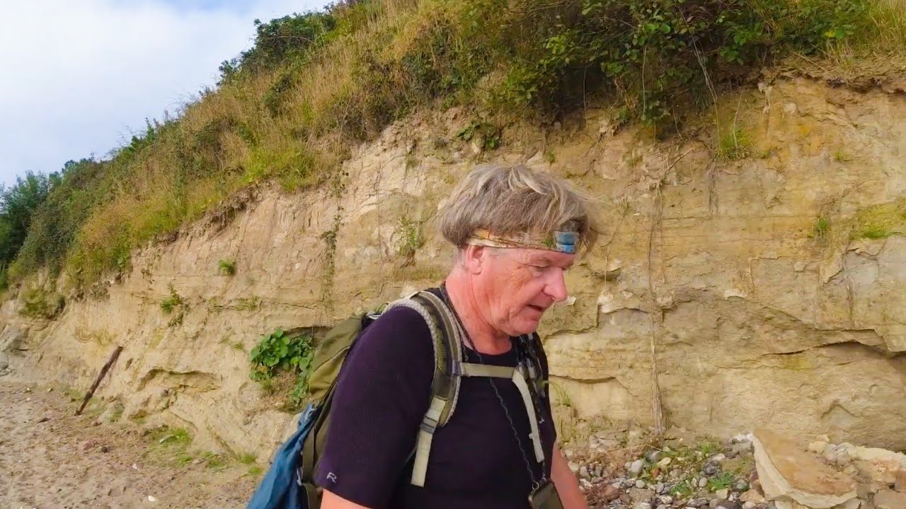Wandern an der Steilküste in der Eckernförder Bucht.