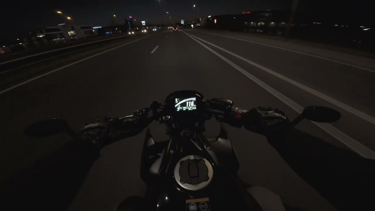 (4K POV) SOLO NIGHT HIGHWAY RUN | Kawasaki Z650 | Pure sound