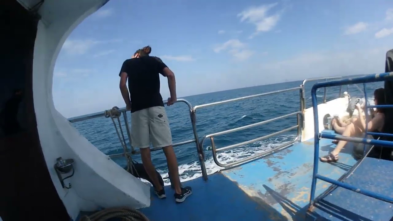 Ko Phi Phi 🇹🇭 — Uncut Walking Through Thailand part 3