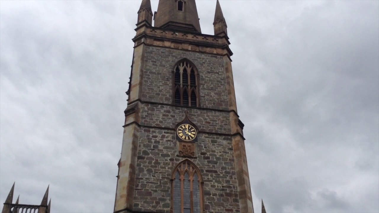 Hillsborough Parish Church Clock chimes 4pm with Carillon tune