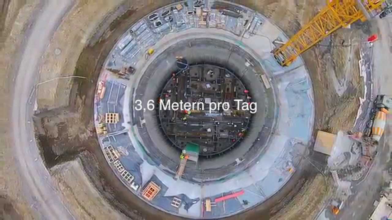 ThyssenKrupp Testturm Rottweil mit Flug aus dem Loch auf die Höhe der Aussichtsplattform 232 Meter