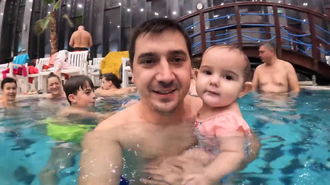 🚨 TOBOGANE Periculoase la PISCINĂ 🤕 MARA își Învinge FRICA de ÎNĂLȚIME 😭