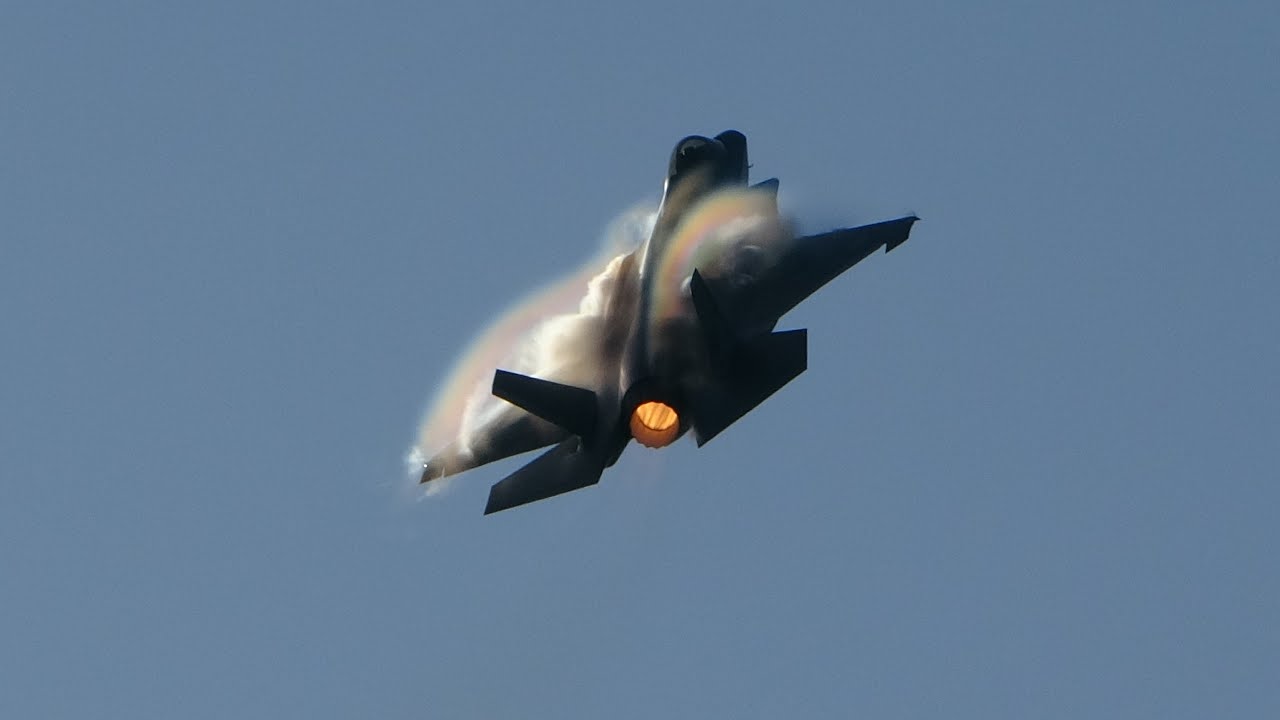 2OCU Lockheed Martin F35A Lightning II Display Central Coast Airshow 2022