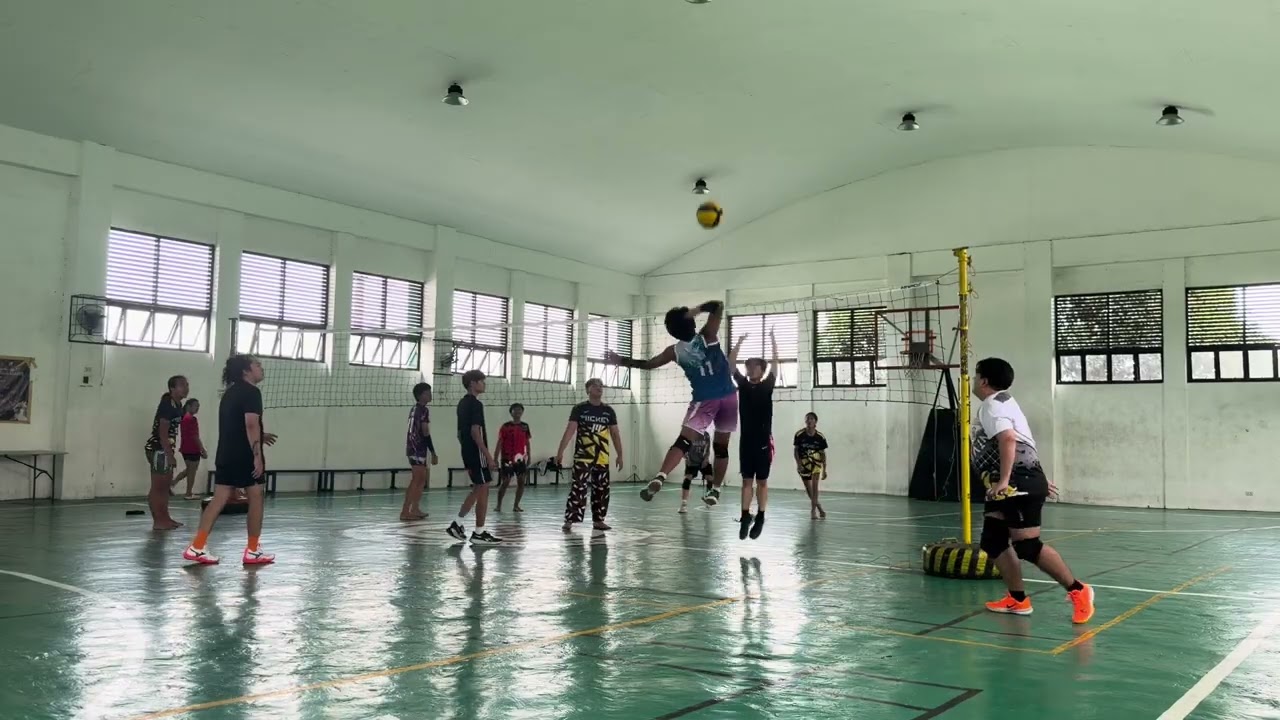 0215 Volleyball play