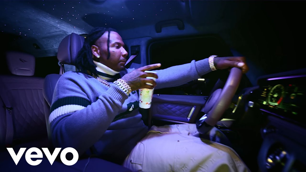 Moneybagg Yo ft. Glorilla - Brilliant [Music Video]