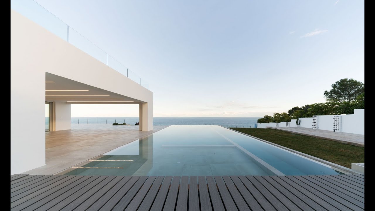 En venta Extraordinaria Villa de Lujo en Primera línea de Mar en Javea · COSTA BLANCA Spain ☀
