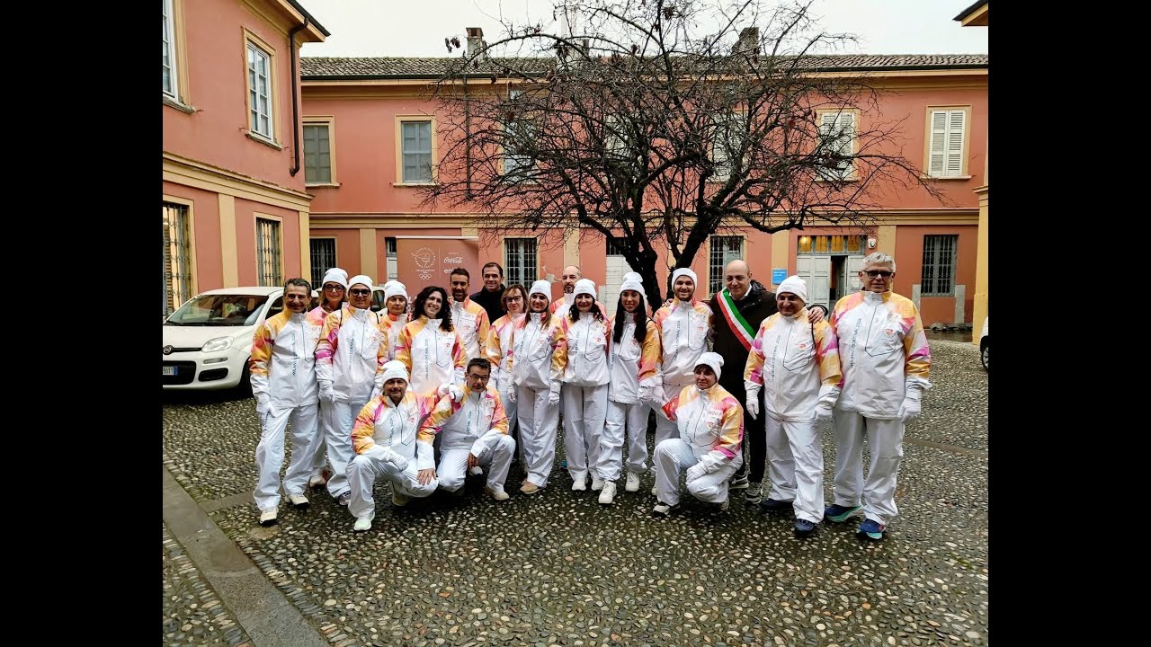 Bagno di Folla a Codogno _ Highlights inseguendo una Fiamma Olimpica