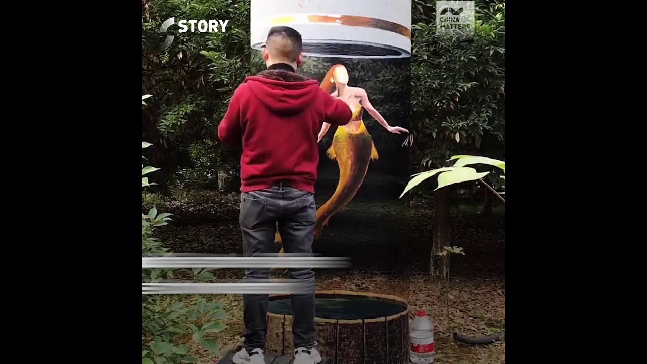 Amazing 3D Paintings on Tree Trunks