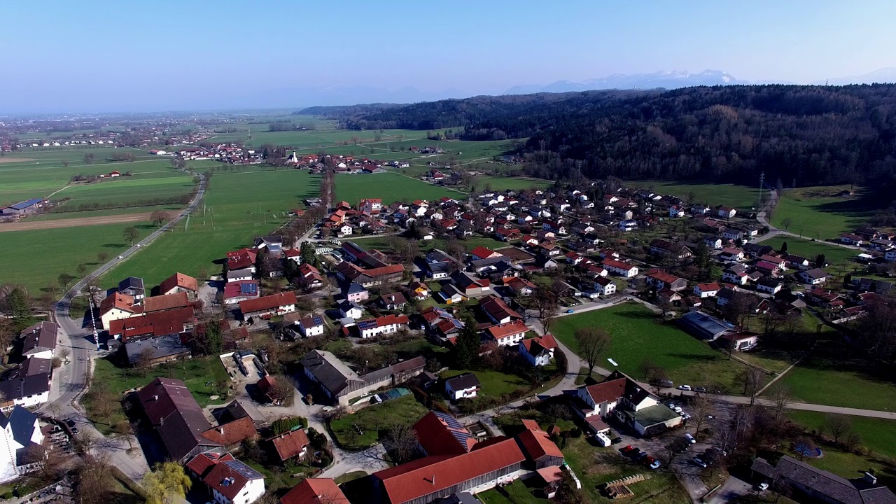 Drohnenaufnahmen von Vagen im Landkreis Rosenheim bei München / Bayern / Deutschland