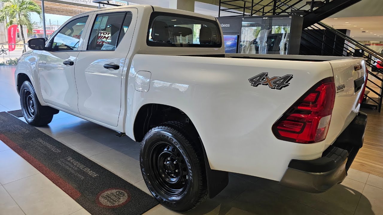 TOYOTA HILUX STD POWER PACK 2.8 2024