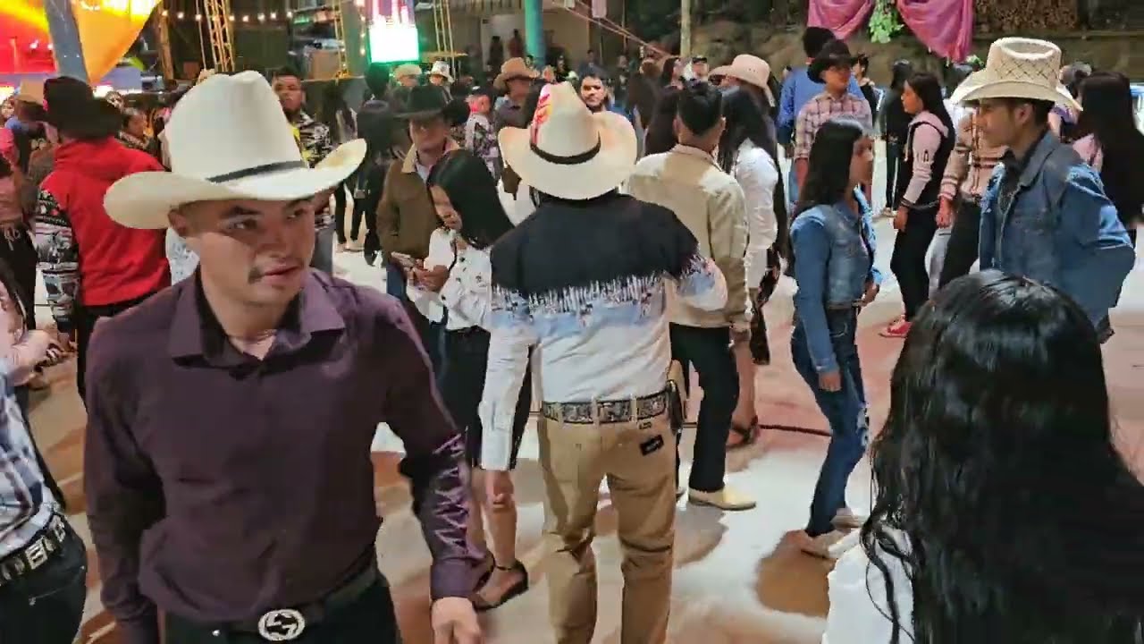 Grupo Los Cuevas De Oaxaca en Santiago Yaitepec Juquila