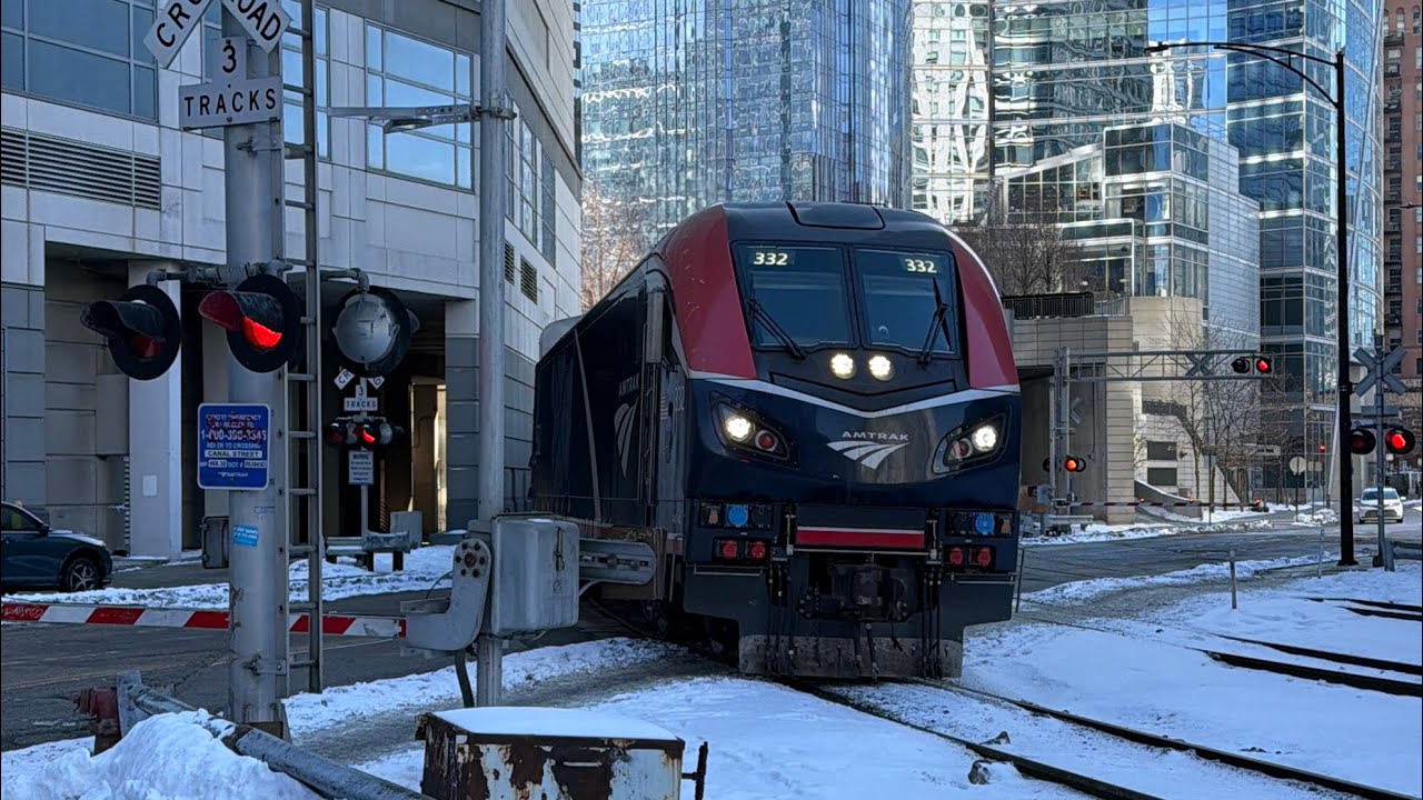 Metra & Amtrak’s crazy Sunday morning rush at Canal Street in downtown Chicago - 2/1/26
