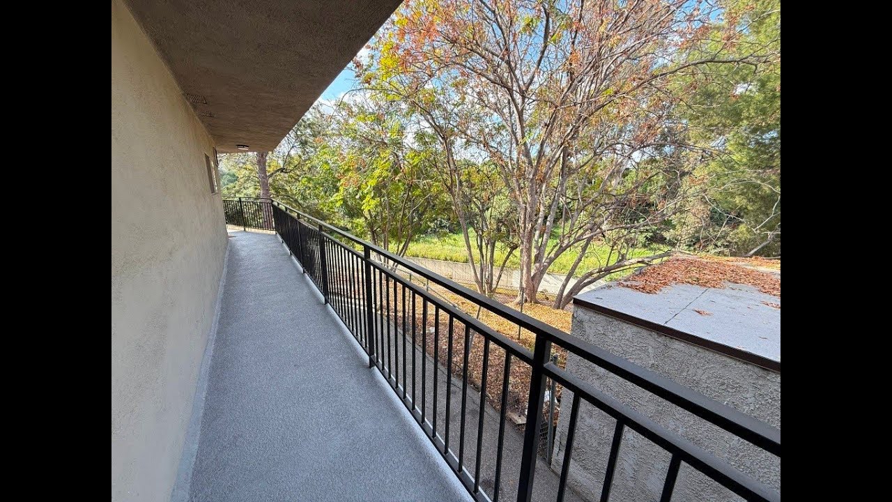 PL11374 - Beautiful North Hollywood / Toluca Lake Apartment For Rent!