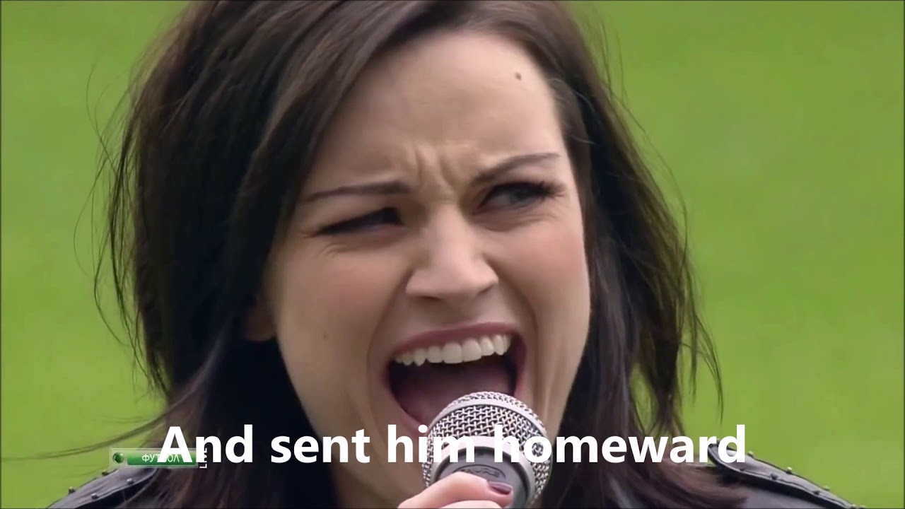 Amy MacDonald sings Flower of Scotland (with lyrics)