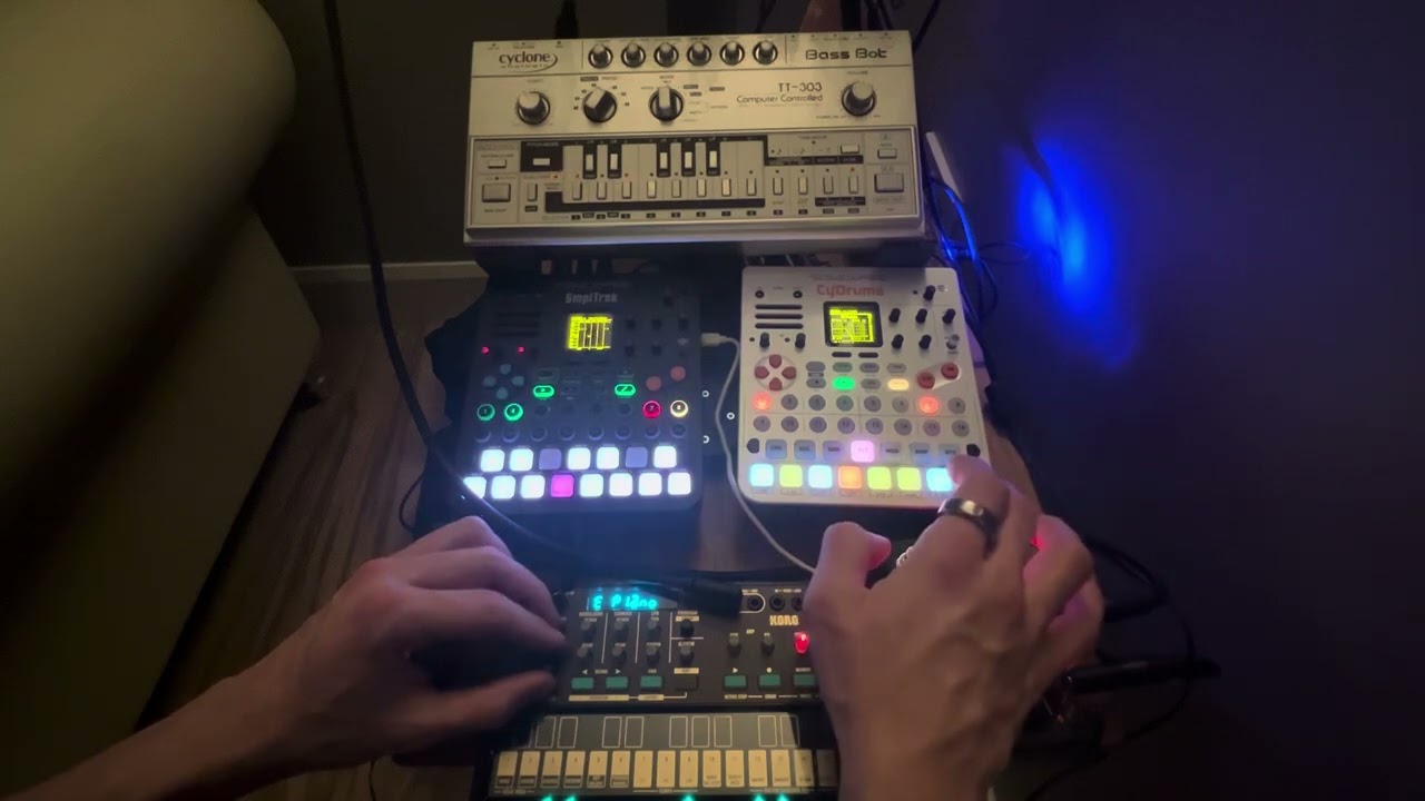 Phat Acid- #SONICWARE_challenge (Cydrums, SmplTrek, TT303, Volca FM2 jam) Entry No. 3