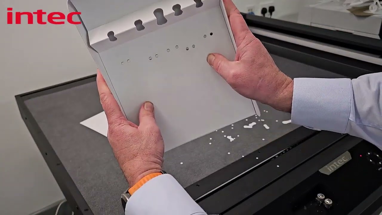Creating Packaging and boxes on the Intec ColorCut FB1180T