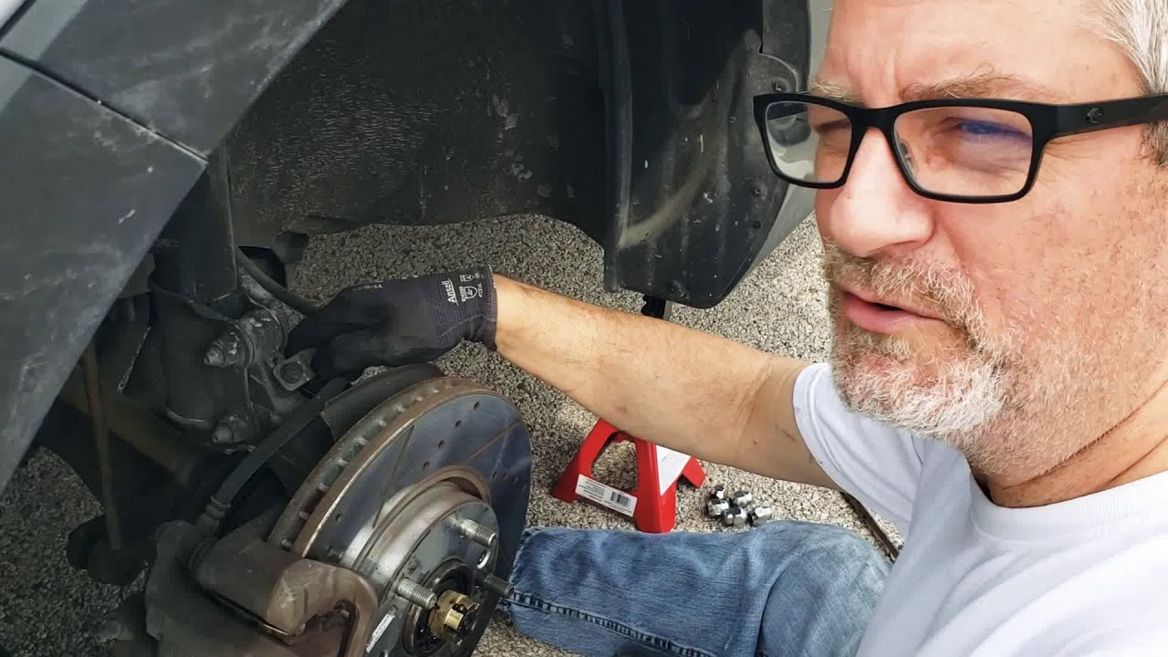 2013 Kia Sportage, Sway bar bushings and links. | Leon Esquenazi