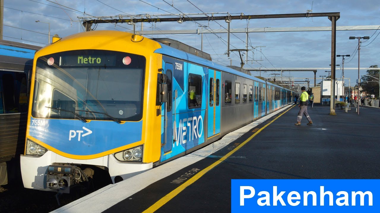 Trains at Pakenham - Melbourne Transport