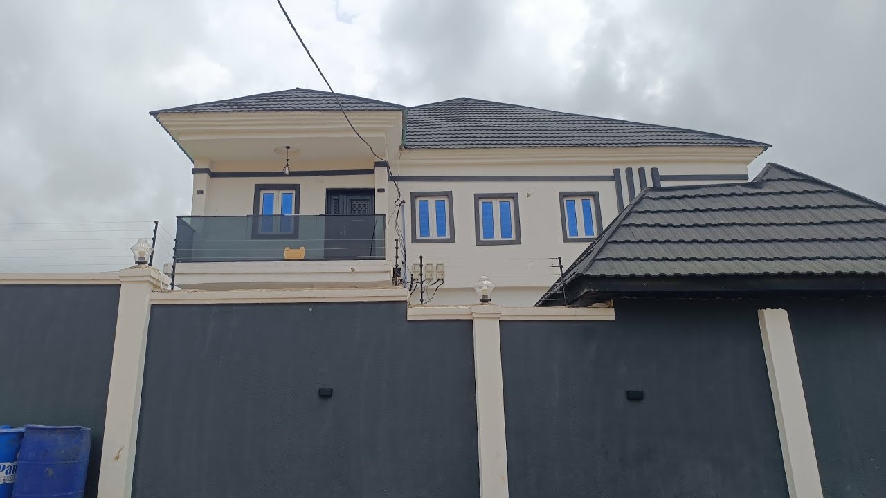 TO LET: Lekki Standard 2 Bedroom Flat Close To Sky's Home Along Ijede Road, Ikorodu, Lagos - ₦2m P.A