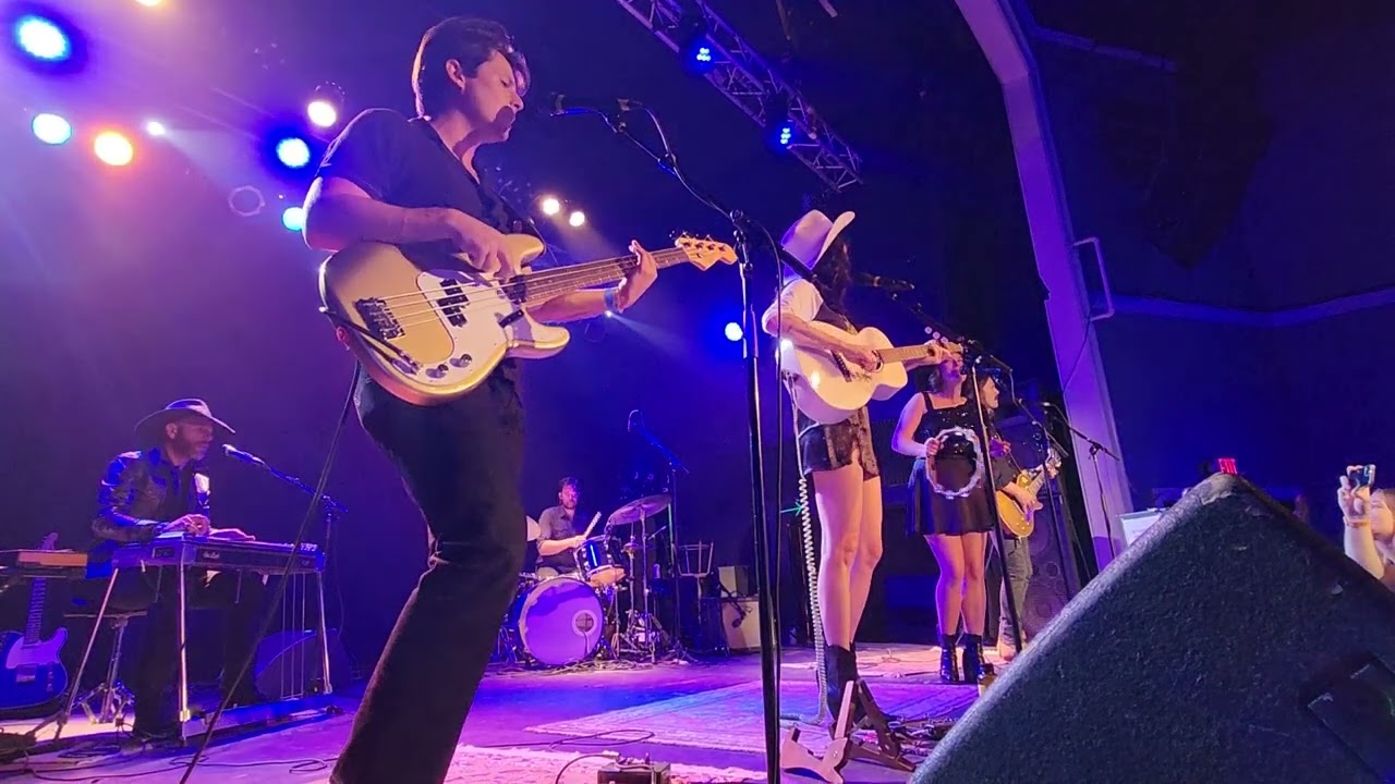 Nikki Lane Send the Sun Lincoln Theater Raleigh NC 10/6/2022