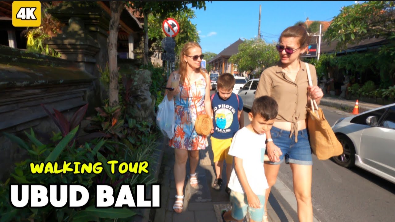 A Peaceful Walk in Ubud, Bali | Ubud Palace & Authentic Balinese Culture