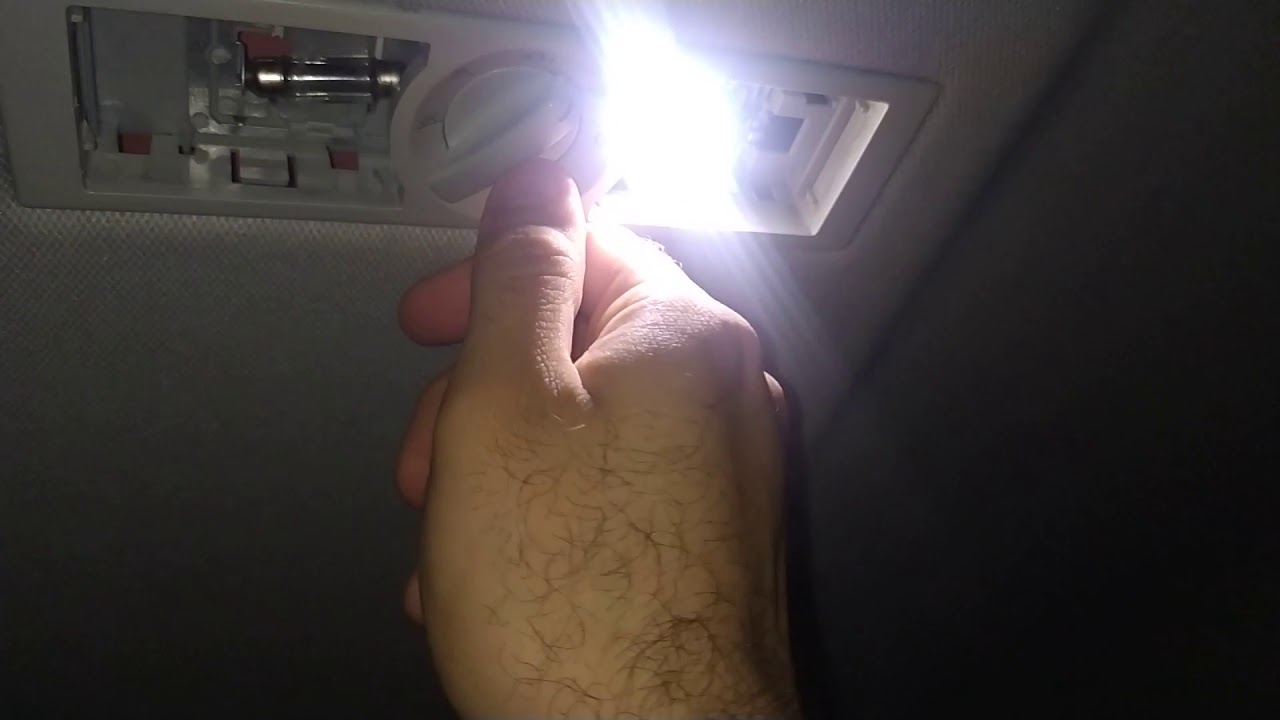 Como trocar a LED do teto do Voyage e gol  G6 PARTE 2