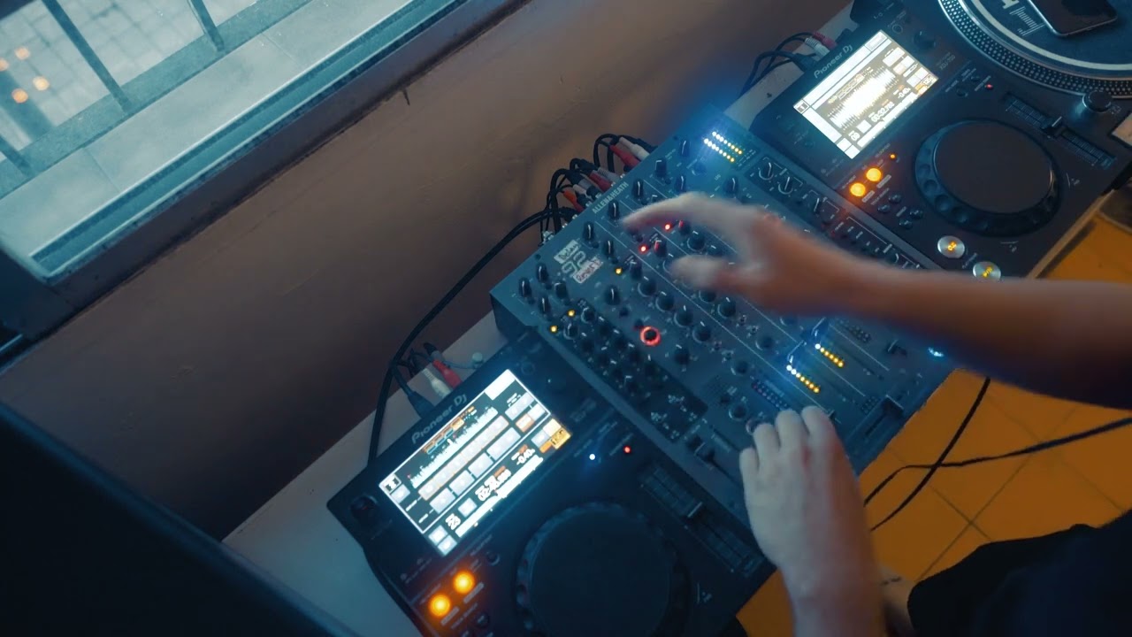 Trippy Techno Mix Xone 92 XDJ 700