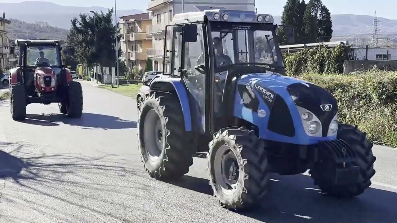 Seminara, la tradizionale benedizione dei mezzi agricoli, trattori e trattoristi