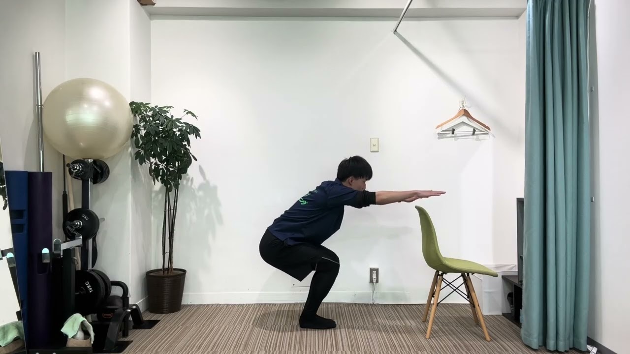 足腰年齢をチェック！「しゃがみこみテスト」