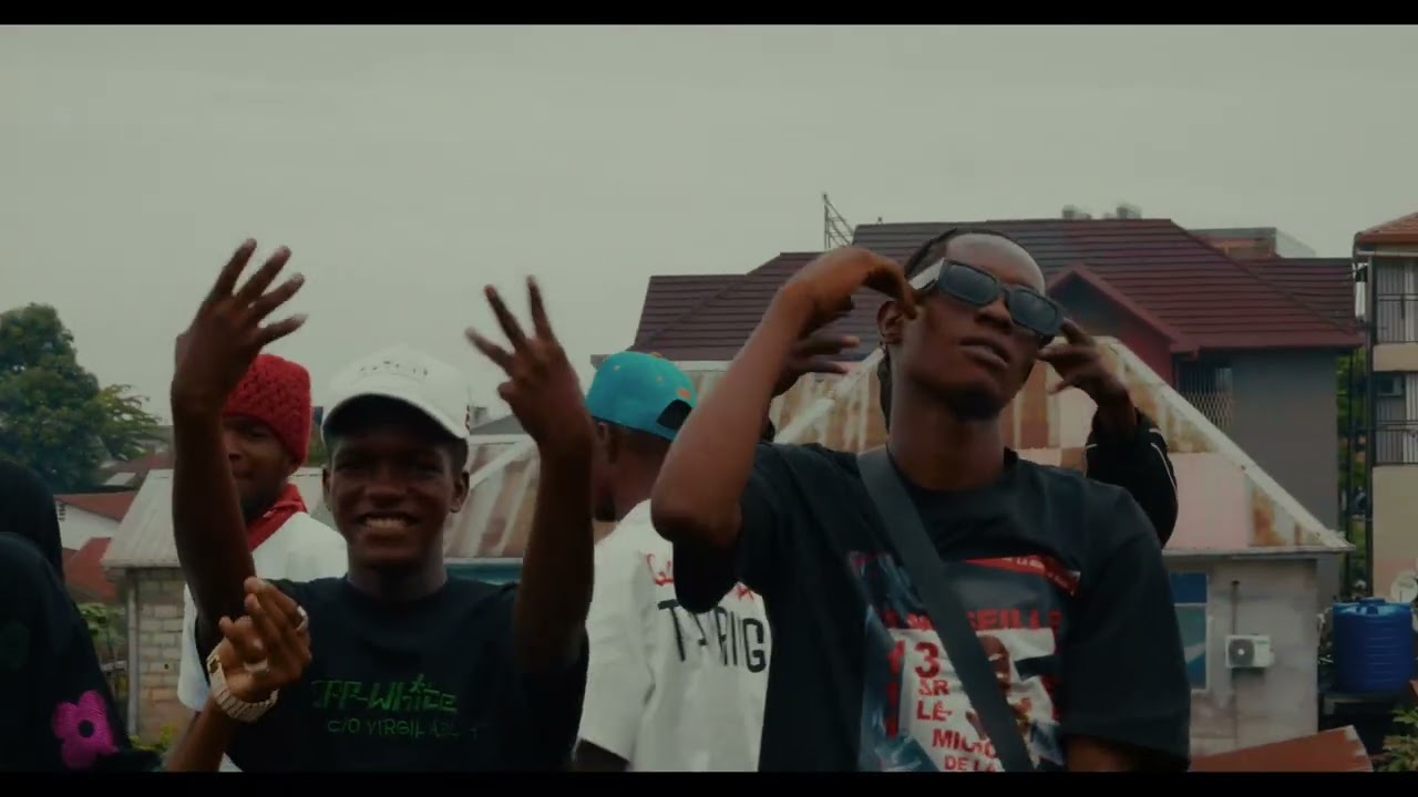 D5 starr Ft @zepekenio684  Kin Makambu  (Clip Officiel)