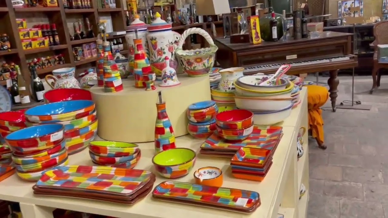 ART ESCUDELLERS BARCELONA/A MUST HAVE SOUVENIRS/FRANZI HELMINGER