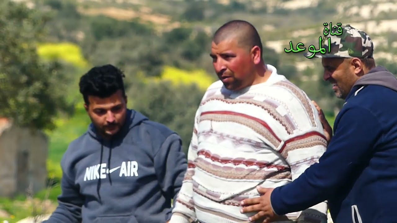كاميرا خفية شبعة ضحك ، كي تطمع في الفلوس و بعد تلقى نفسك خوا،ف هههههه