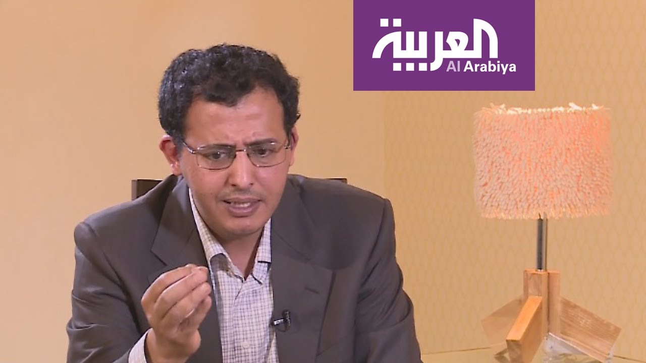 مفكر كويتي ينتقد سذاجة المثقفين العرب!
