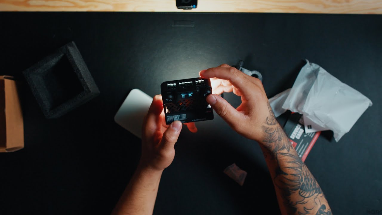 The Zhiyun/Cinepeer CM15 // The Best ON-CAMERA/VLOGGING Light?