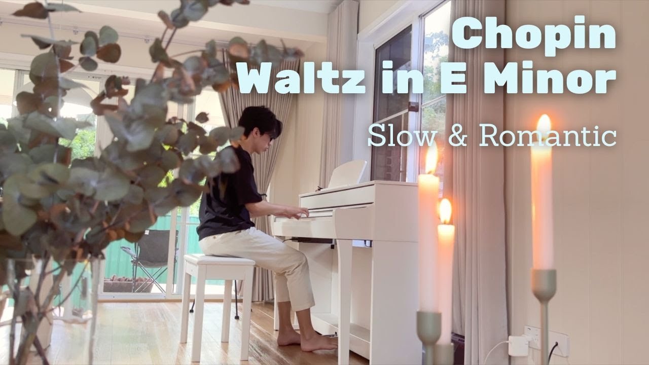 Slow and Romantic Waltz in E minor - Chopin