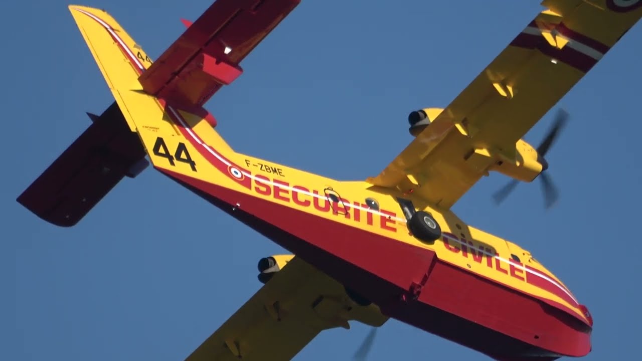 Canadair CL-415 -S&eacute;curit&eacute; Civile- (F-ZBME) Exhibici&oacute;n a&eacute;rea en la Bah&iacute;a San Juan de Luz (08-10-2023)